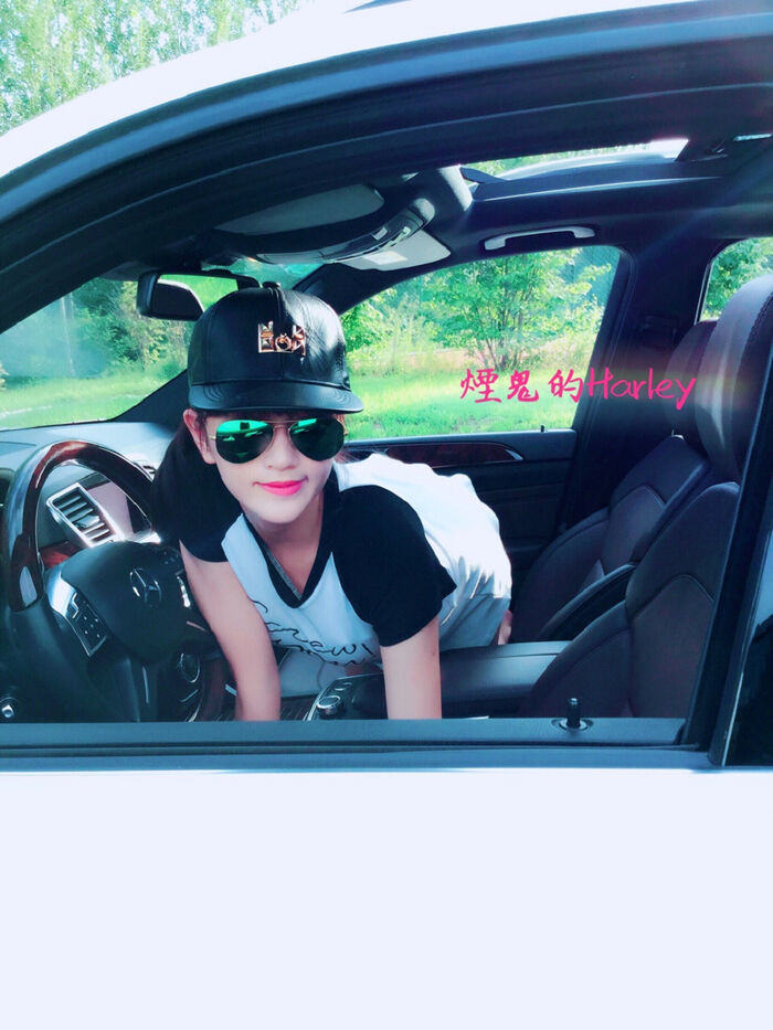 高颜值美女烟鬼的Harley户外露露大尺度脱蕾丝内裤诱惑Photo 75P 65th image