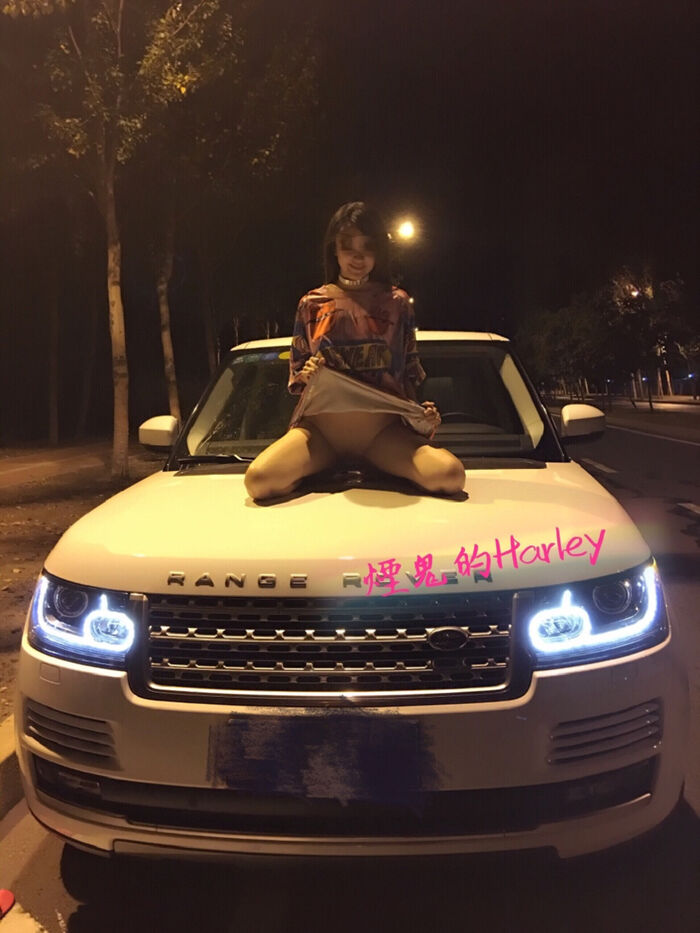 高颜值美女烟鬼的Harley户外露露大尺度脱蕾丝内裤诱惑Photo 75P 8th image